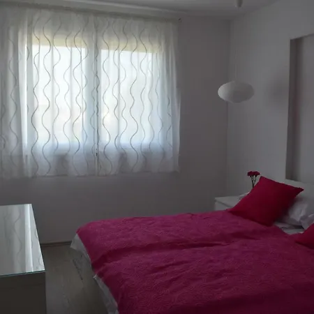 Apartment Valkane *